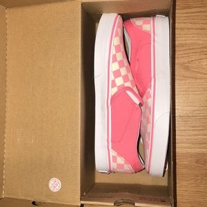 Checkered pink vans